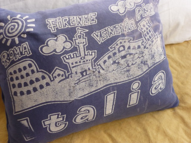 T-shirt pillow